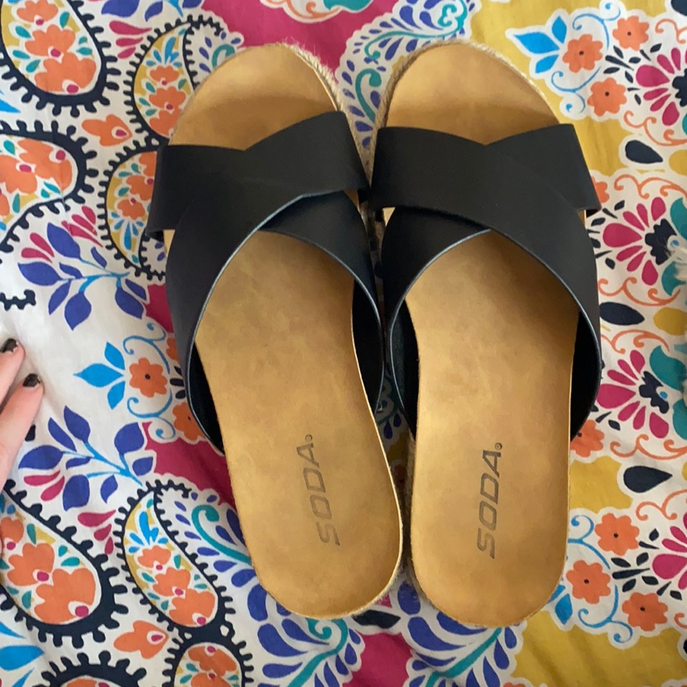 8.5 Soda Platform Sandals